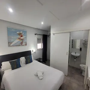 Pensión Ayz Frailes - Auto Check-in (adults Only) Málaga